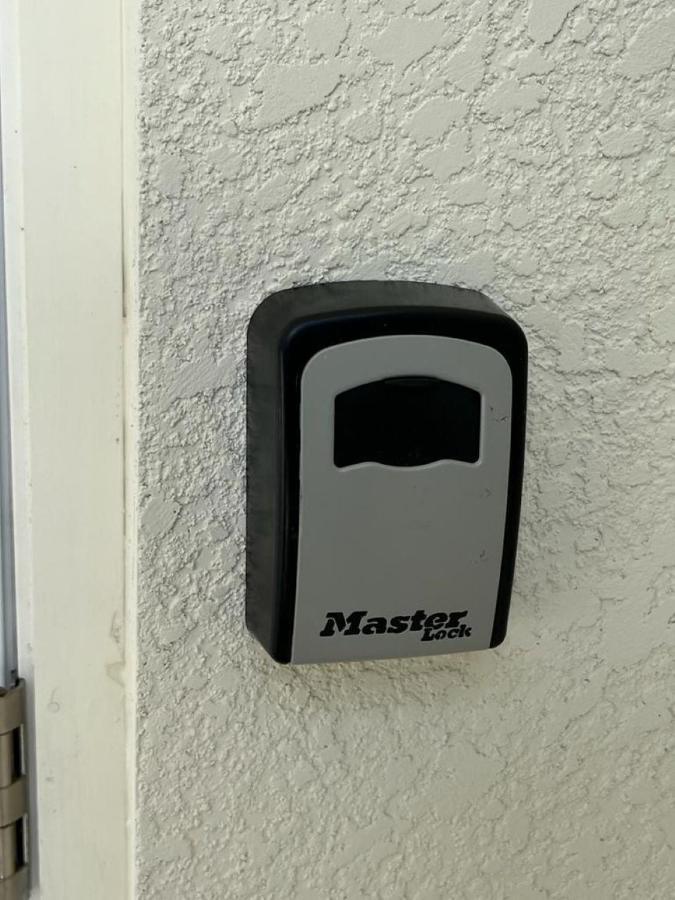 Incredible Comfortable Apartments Near The Airport And Beaches Tampa Exterior photo