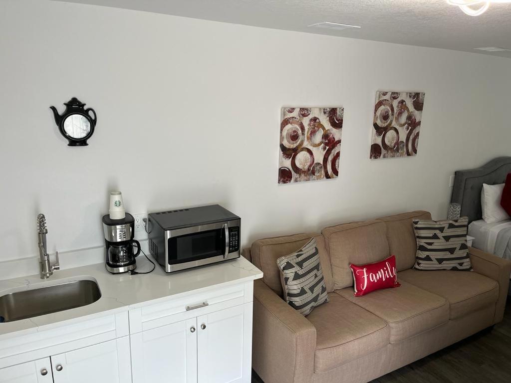 Incredible Comfortable Apartments Near The Airport And Beaches Tampa Exterior photo